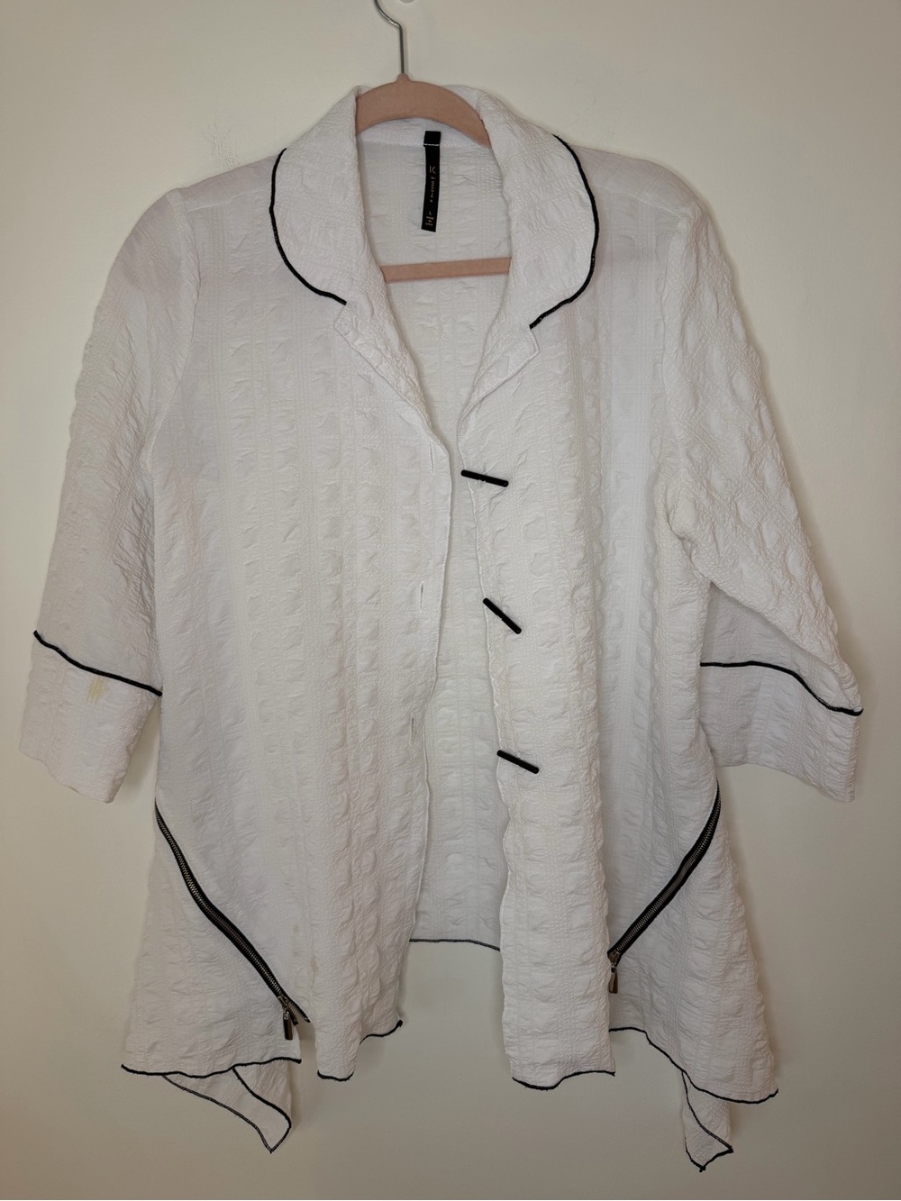 IC by Connie K White Textured Open-Front Jacket with Black Trim size large USA
